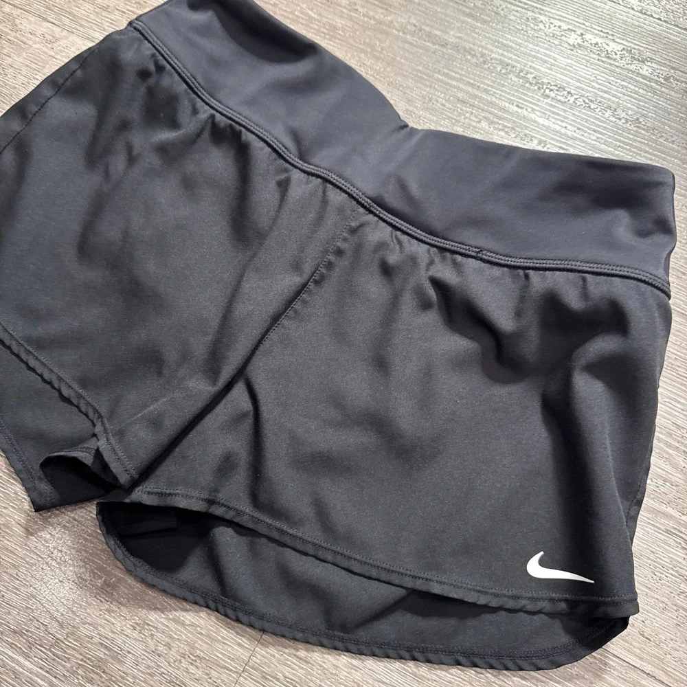 Nike Board‎ Shorts Womens Small Black Swoosh Swim Lined Running Hybrid Beach
